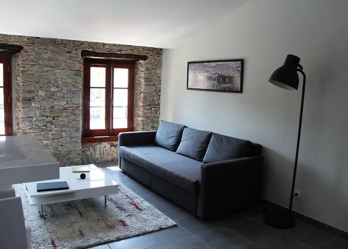 Le Voltaire Daire *